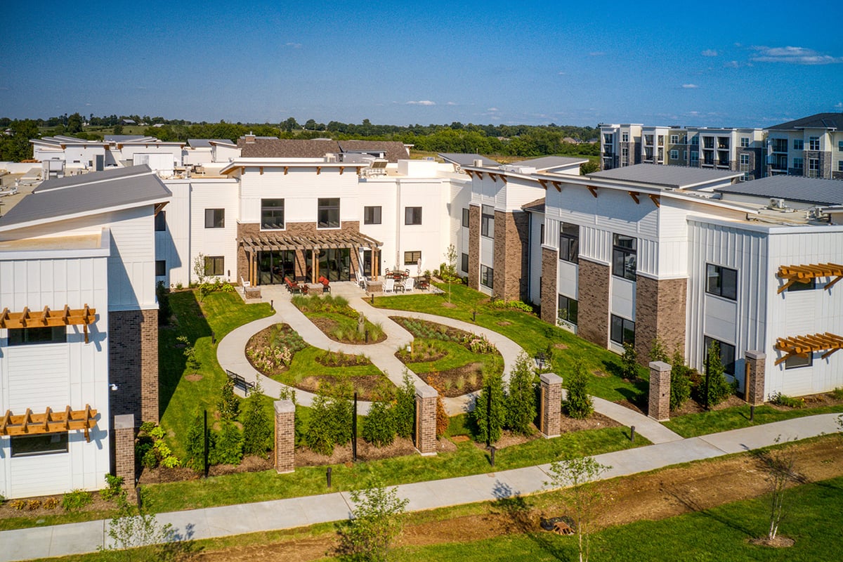 Exterior-Outdoor-Area_Preston-Greens-Senior-Living